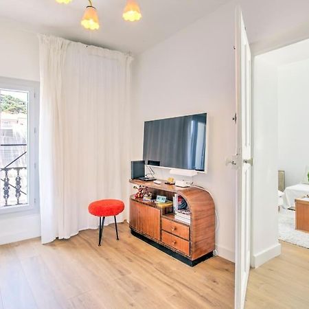 Appartement Place Des Halles Sete Bagian luar foto